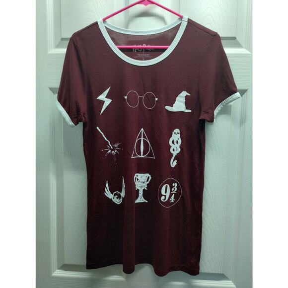 Harry Potter Juniors Size XL T-Shirt Dark Red Symbols Short Sleeve Graphic Tee - Picture 1 of 4